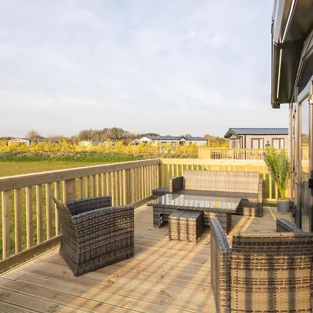 Host & - Riverwood, Ashdown Retreat Chalet *