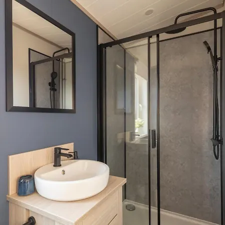 Chalet Host & - Riverwood, Ashdown Retreat *