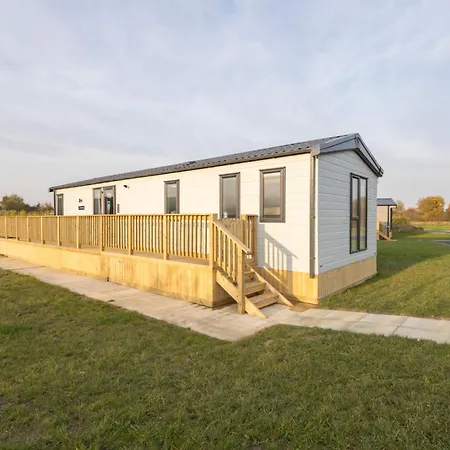 Host & - Riverwood, Ashdown Retreat Chalet Pickering