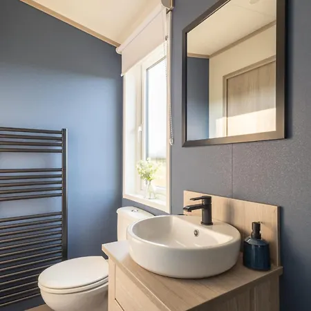 Host & - Riverwood, Ashdown Retreat *